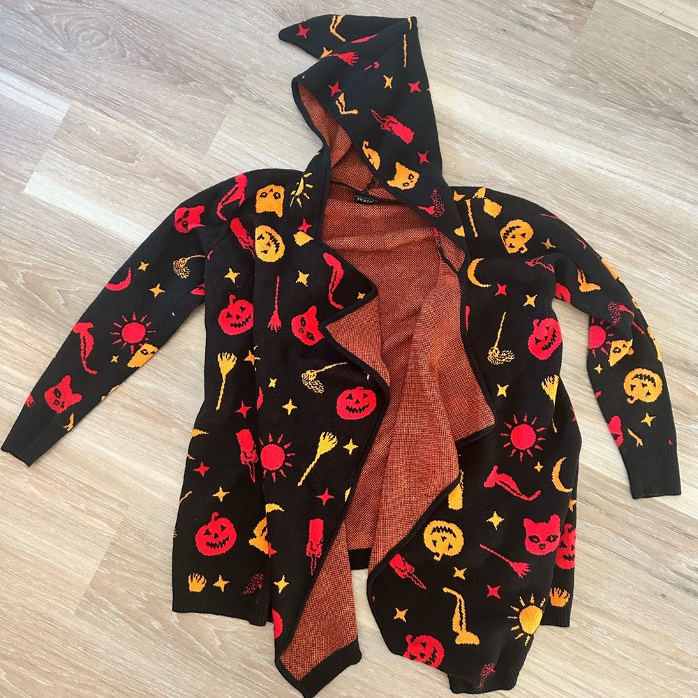 Her Universe Disney Hocus Pocus Dani Hooded Cardigan